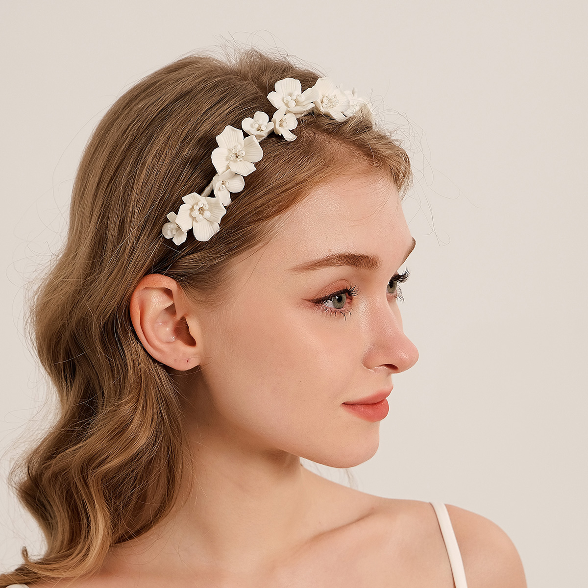 Efily 花嫁白い花のヘアフープ妖精森ヘッドバンドレトロフ - Wedding Supply Store のレビューと価格